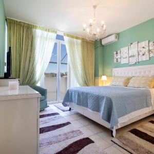 Purple Apartment Chania