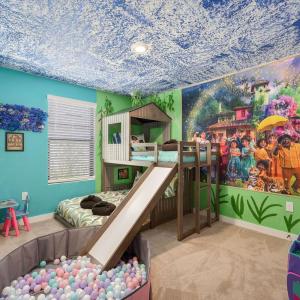 3MI from Disney- Modern 3BD 3BA + Grill