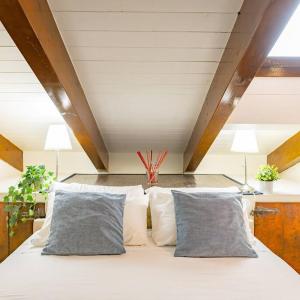 Italstay - Canonica Attic Apartment