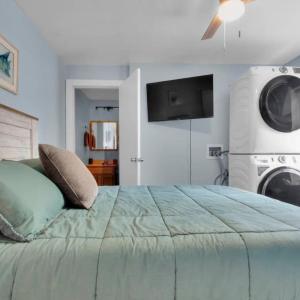 Modern 4BR House in Bloomington