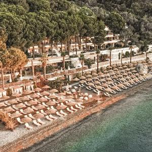 Perios Beach House - Adults Only