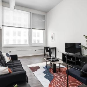 BOLD 2BR 2BA In The Block Apartment by CozySuites