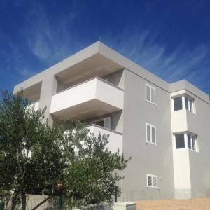 Olive place 2