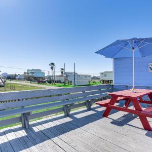 1 Mi to Surfside Beach: BBQ-Ready Home in Freeport
