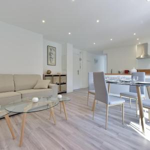 Charming 2-Room Apartment in the City Center