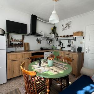 The Master and Margarita Apartment, Майстора и Маргарита 2