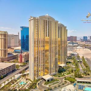 Amalz Balcony Suites at Mgm Signature !