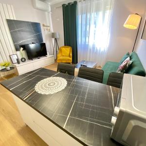 Signature apartment 11