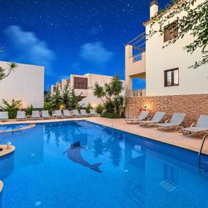 Azure Horizon Villa Heated Pool Beach at 550 m