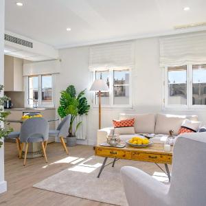 Genteel Home Giralda