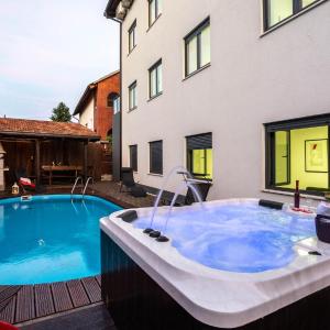 Nice Apartment In Kastel Kambelovac