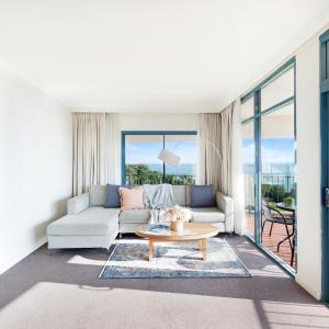 Oceanview Corner - Resort-like Living with Pool
