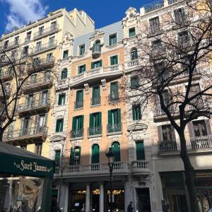 Velvet in Rambla Cataluña