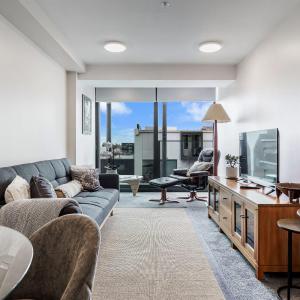 Zodiak Stays Cozy CBD 2BR Near Top Dining Spots