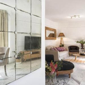 Glow and Elegant Apartment in Granada Center Free Parking