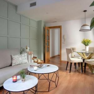 Cozy house with parking included