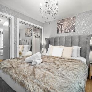 Stylish Apartment - Netflix - Wifi - 70 Inch Smart TV - Birmingham Centre - TV in Bedroom 11K