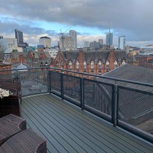 2 Bed duplex, close to Millennium Square