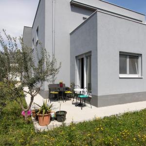 Apartments with parking space Kastel Stari, Kastela - 22590
