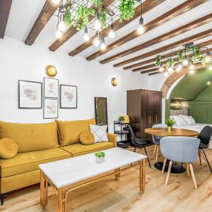 La Bestia Deluxe Studio Apartment