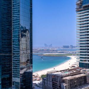Sophisticated 3BR w/ Assistant’s Room at Al Fattan Marine Towers 2 JBR by Deluxe Holiday Homes