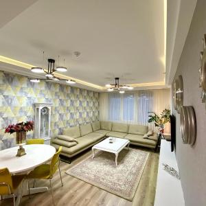 Skopje Sky Apartment 32nd floor,free parking