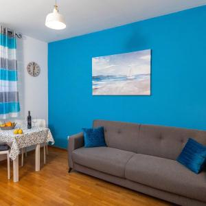 APARTMENT EASY