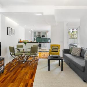 WHome Central City Serenity: Entrecampos Terrace Haven
