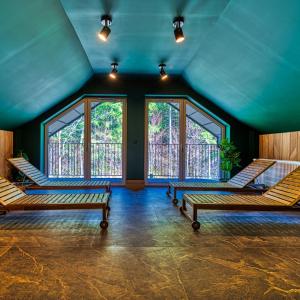 OSTOJA RESIDENCE VIP z sauną, strefą relaksu i pokojem zabaw by Royal Aparts