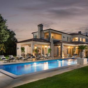Villa Nevija u Ladicima for 10 people with sea view & sports complex in Central Istria