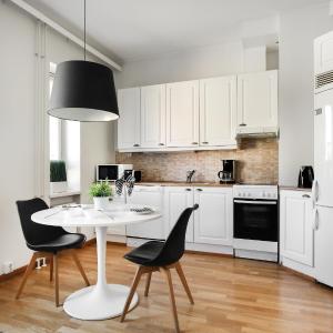 Kotimaailma Aparthotel Kamppi - 3BR in the center with key code 40