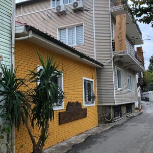 OZZY HOMES