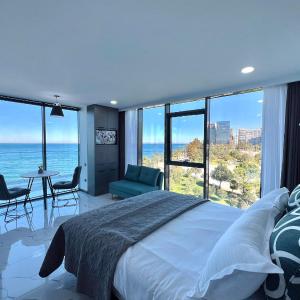 Luxury apartment with a terrace on the seacost, Batumi View