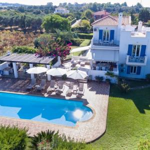 Villa Zephyros, 7 minute walk to Eglina Beach