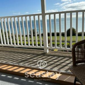 Luna's Seaview Apartment Sleeps 4 Parking Beach