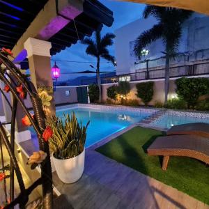 Palazzo 1 HotSpring,3Bedrooms 35to40pax, Pansol Calamba