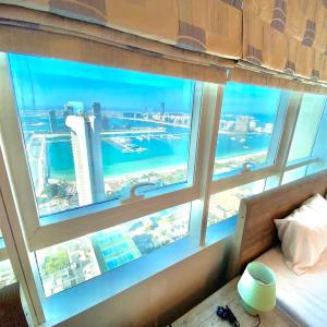 Marina Crown Tower Stays Hostel for Girls