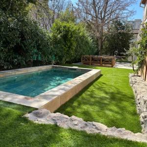 Maison au calme au cœur du village de Mazargues - 7 personnes - Piscine