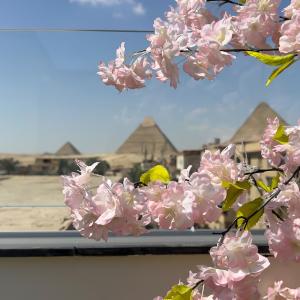 Rizk Pyramids View Hotel