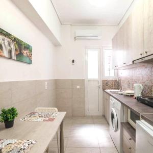 Addorable Studio in Athen's most Historic Area