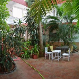 Daphne Hotel