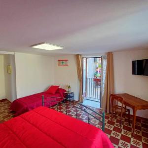 Cuntintizza Family House