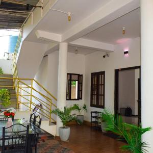 White Villa Hotel
