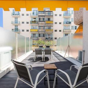 1 Bdr Large Terrace