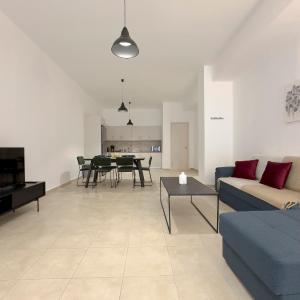 Glenvar Heights I1 90 sqm apt in Paleo Faliro