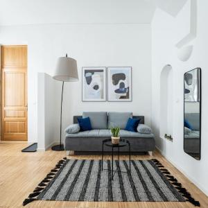 Family 2BR Oasis Steps from City by HM