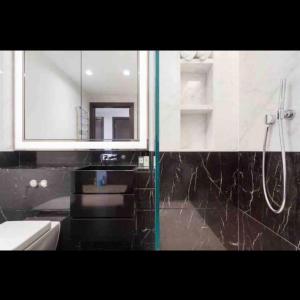 Exclusive Large Parliament Apartment