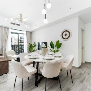 Lovely 2BR at Belgravia Square, JVC by Deluxe Holiday Homes