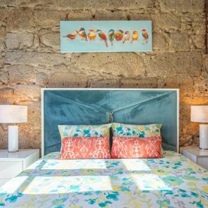 Charming Stone Wall Apt with Metro AC in Central Porto