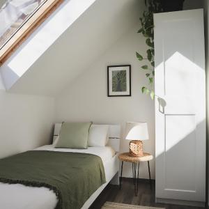 Urban Jungle Apartment 1 - Free Parking